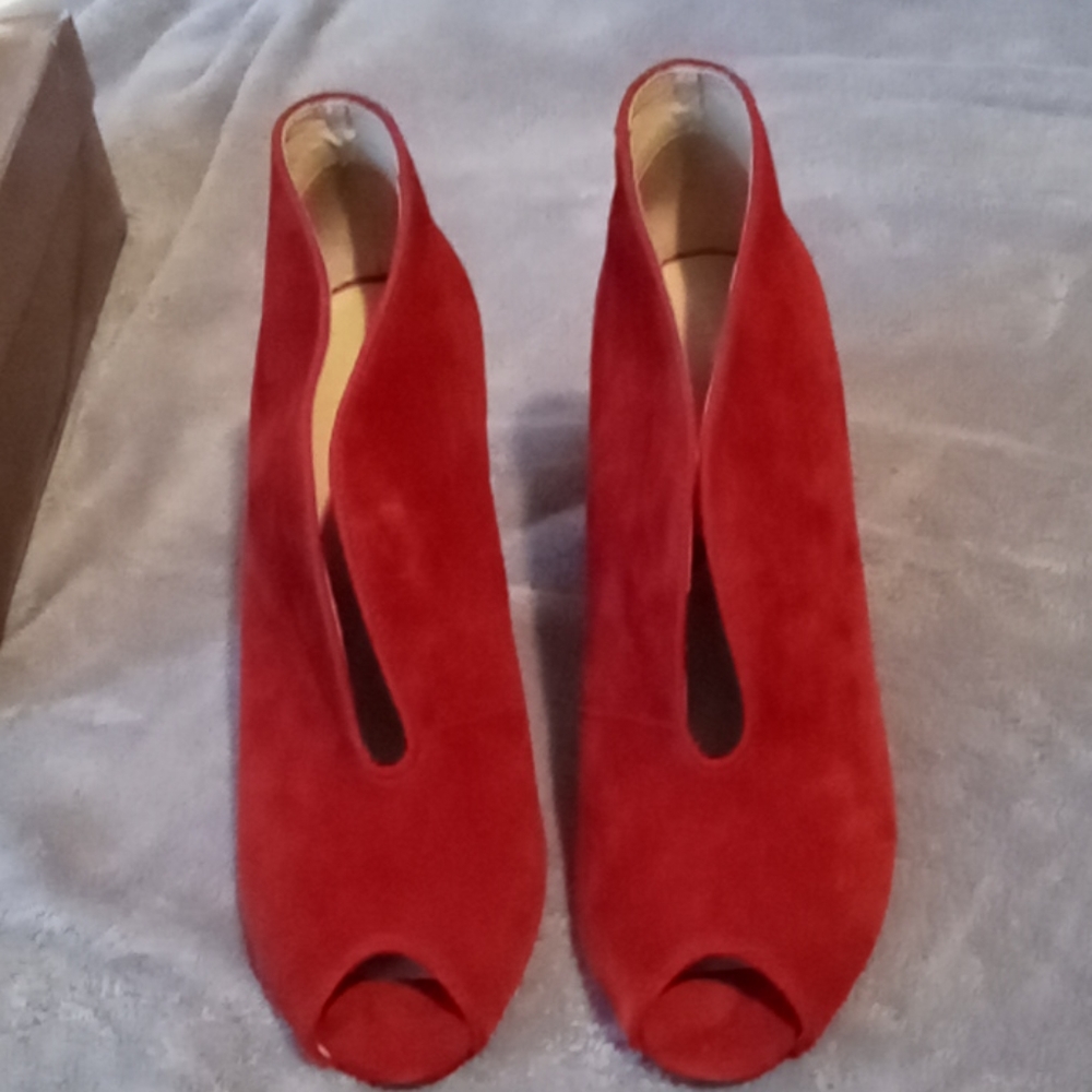 Shoe